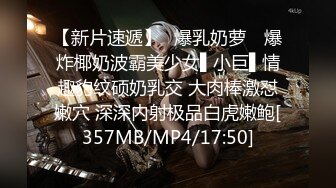 ❤️❤️调教超嫩美少女，浴室跪地尿嘴里，酒店3P操嫩穴，前后夹击，骑脸插嘴，淫荡名场面