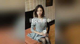 【真实女同日常性生活】顶级肥臀约双女互扣，两根手指快速深插，交叉姿势小穴磨蹭，舌吻调情，翘起屁股超多毛骚逼