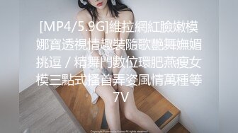 很火的台湾SWAG系列 白虎美女大战N个男人 口爆一波再3P高潮喷水