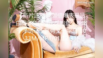 女仆装黄毛小妹露脸跟小哥啪啪听指挥，全程露脸深喉大鸡巴，让小哥抱在怀里揉奶抠逼，后入抽插无套爆草内射