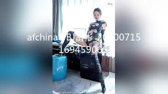 【新速片遞】&nbsp;&nbsp;和白嫩丰满美女酒店约炮 到了之后就看到小姐姐赤裸裸躺在床上 好性福挺着鸡巴用力压上去快速耸动释放【水印】[1.56G/MP4/27:52]