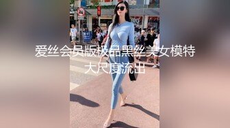 骚胖游全国会所享受年轻小妹的全套服务，口交毒龙冰火漫游刺激的不得了，各种姿势爆草蹂躏身材娇小的嫩妹