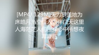 会所女技师01-15各种姿势服务客户，黑丝粉穴暴插后不满足还要自慰，偷拍男客人胆子真大