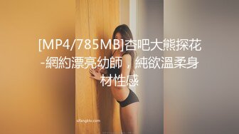 饥渴丰满少妇要吃鸡鸡，有说有笑，还给深喉